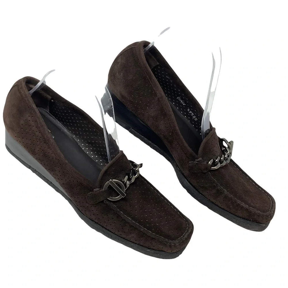 Stuart Weitzman Women’s Dark Brown Suede Chain Accent Slip On Loafers Size 9 N - Picture 12 of 12